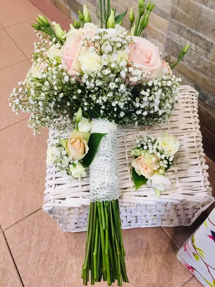 Encargue la decoración floral para su boda en La Florista del Castillo - Imagen 1
